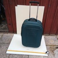 varie valigie trolley