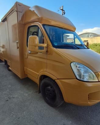 AUTONEGOZIO paninoteca ambulante food truck