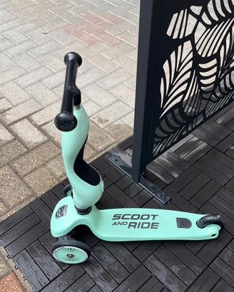 Monopattino scoot e ride