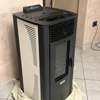 Stufa a pellet nuova