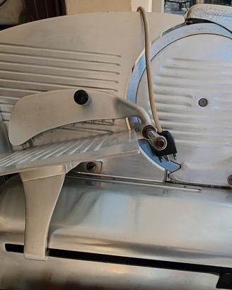 affettatrice 30 cm a 220 volt cucina 2 fuochi vetr