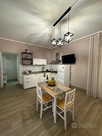 Ampio appartamento 5 posti con terrazza e giardino