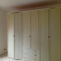 Armadio smontato a sei ante