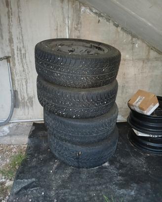 cerchioni e gomme. 