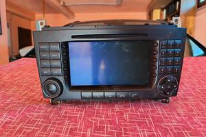 stereo navigatore mercedes
