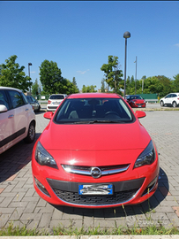 Opel Astra 1.4 turbo benzina 140 cavalli