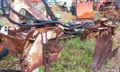 aratro idraulico a sollevatore 