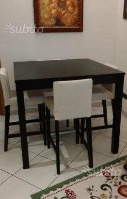 Tavolo quadrato Ikea
