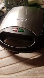 Bistecchiera elettrica con piastre rimovibili 