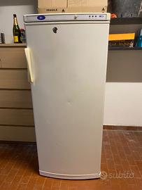 Freezer a colonna – WegaWhite