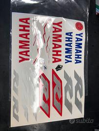 Set adesivi yamaha r1