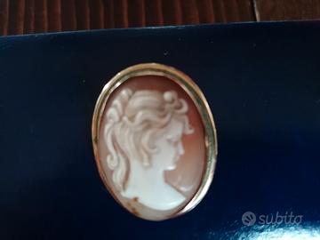 Spille/ Ciondolo cammei e oro