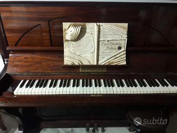 Pianoforte verticale