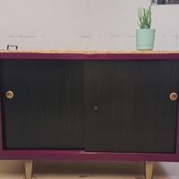Credenza vinaccia con ante scorrevoli im metallo