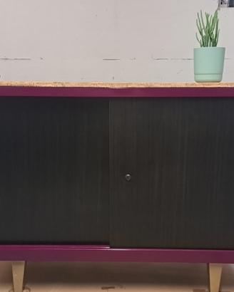 Credenza vinaccia con ante scorrevoli im metallo