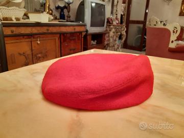 Basco rosso in feltro