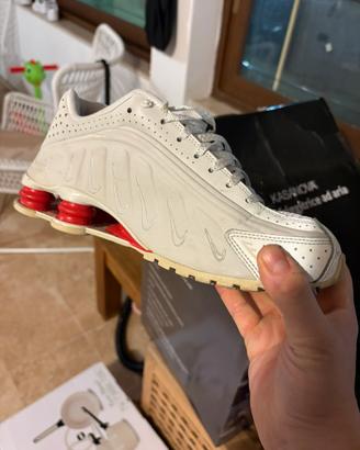 Nike shoks