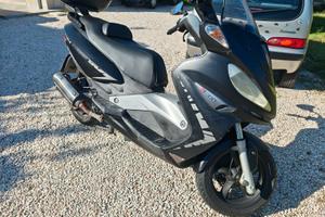 Scooter Madison S200