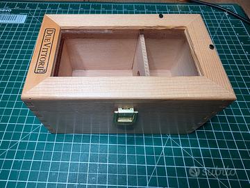 Scatola legno e plexiglass  20x12x10,5 cm