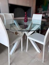 Tavolo moderno rotondo