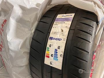 Michelin Pilot Sport Cup 2
