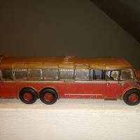 Vecchio autobus Mercedes 1:43