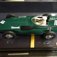 C2552A VANWALL F1 STIRLING MOSS SCALEXTRIC 1/32