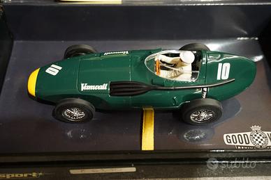 C2552A VANWALL F1 STIRLING MOSS SCALEXTRIC 1/32