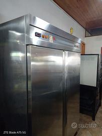 Frigorifero in acciaio