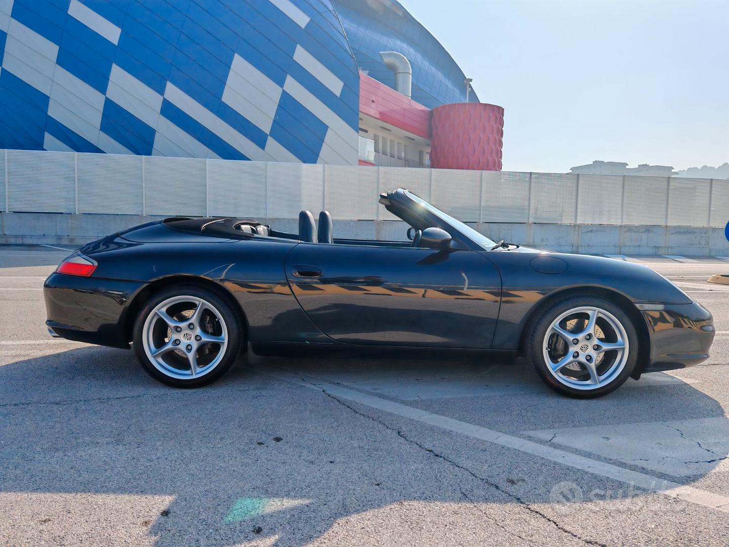 Porsche 911 2002 photo 2