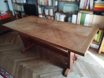 Tavolo in legno