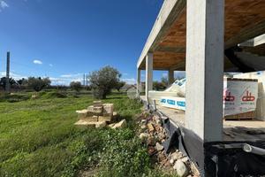 CASA SEMINDIPENDENTE A BOTRICELLO