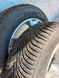 Gomme invernali + Cerchi in lega (205/60 R16)