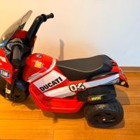 Moto elettrica Ducati Peg Perego
