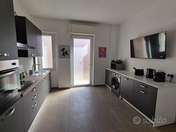 Stanza per studentesse Viale Umberto alta