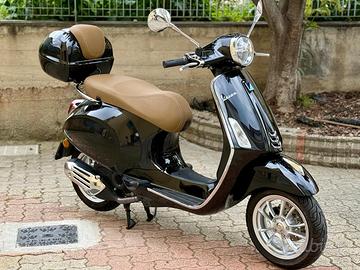 Vespa Primavera 50cc Nera - Pari al Nuovo