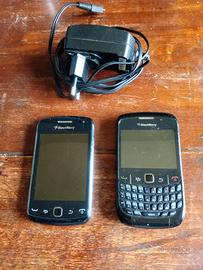 2 BlackBerry curve, un 8520 e un 9380.