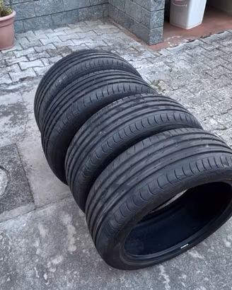 Gomme 205/45 R 17 88V come nuove