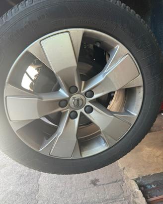 Set Cerchioni Volvo + gomme invernali