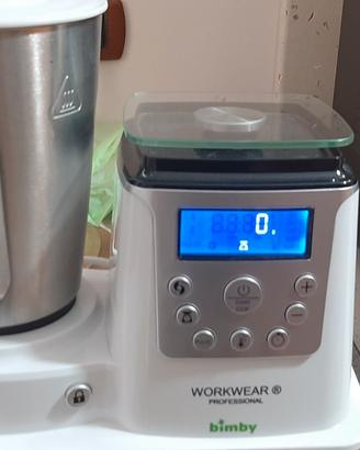 robot da cucina. 