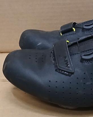 Scarpe da corsa Northwave numero 44 e pedali btwin