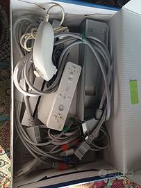 Nintendo WII prima versione completa di accessori