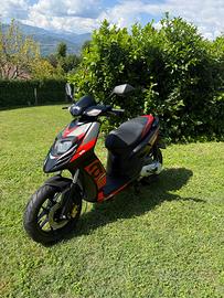 Aprilia sr 50 motard