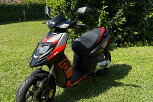 Aprilia sr 50 motard