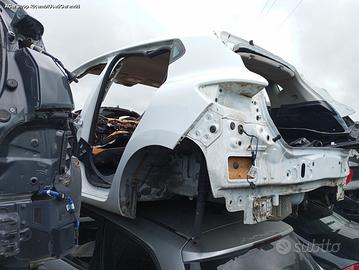 Clio 4 e clio 5 2013-2025 scocca per taglio lamier