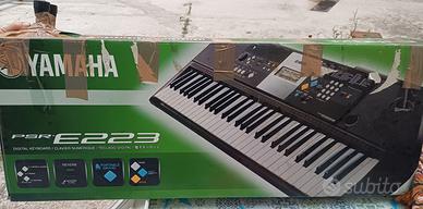 Tastiera digitale Yamaha PSR E223