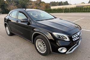 Mercedes-benz GLA 200d Automatic 4Matic Premium*Le