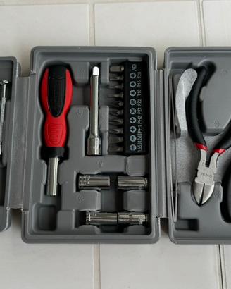 Set cacciavite con inserti  e pinze - Powerfix