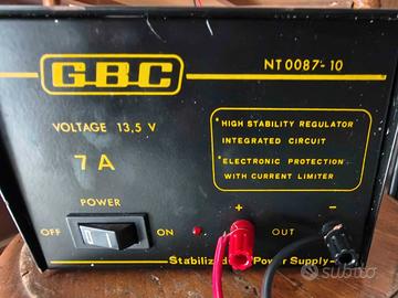 Alimentatore stabilizzato GBC da 13,5 Volt e 7 Amp