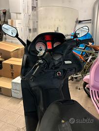 T Max Black Max Yamaha 2006